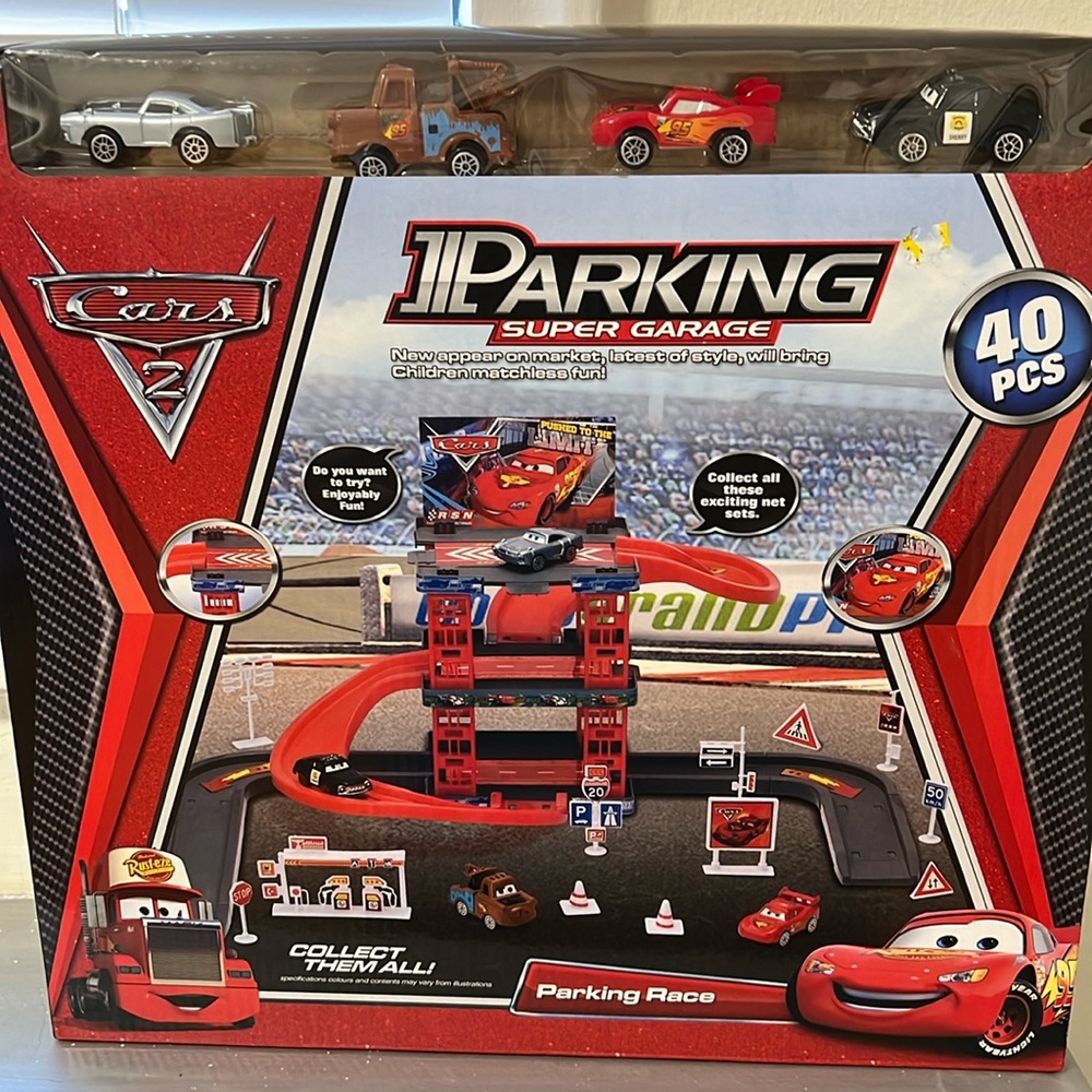 Cars 2 parking super garage